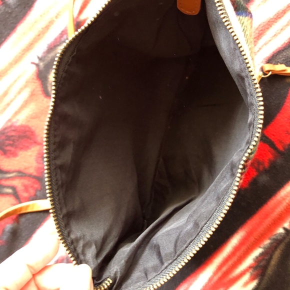 Crossbody/Wristlet - Picture 5 of 9